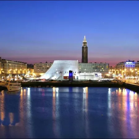 Quai George V Parking Prive Proche Casino *